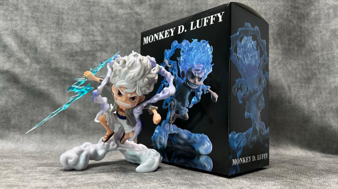 One Piece figure Luffy Gear 5 w/ lightning Bolt